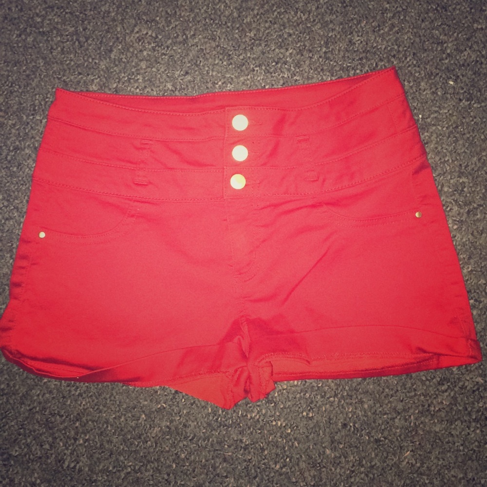 NWOT red shorts